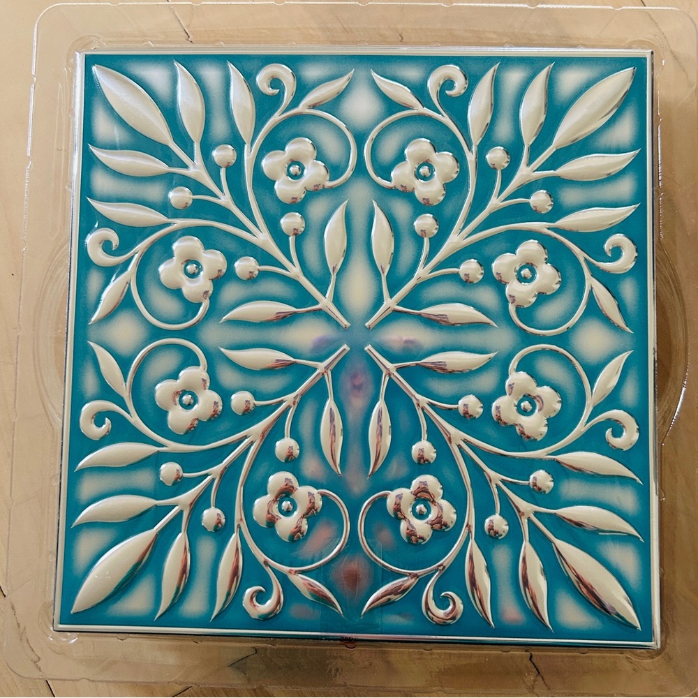 NIB 10-Pack Peel & Stick Tiles 8×8 Turquoise/Silver Backsplash Furniture Art